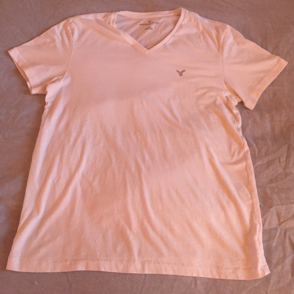 American eagle men’s V Neck large